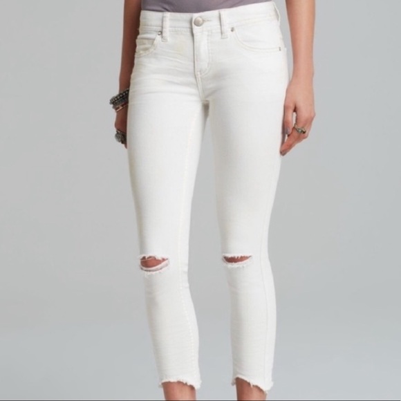 distress white jeans